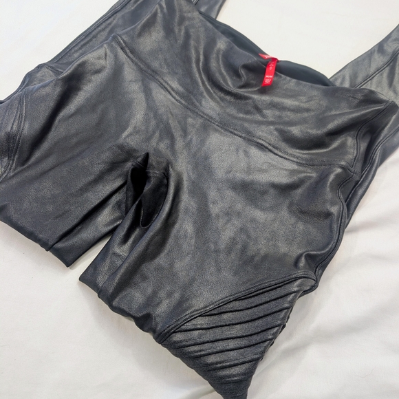 SPANX Black High-Waist Moto Ribbed Leggings - Picture 5 of 8